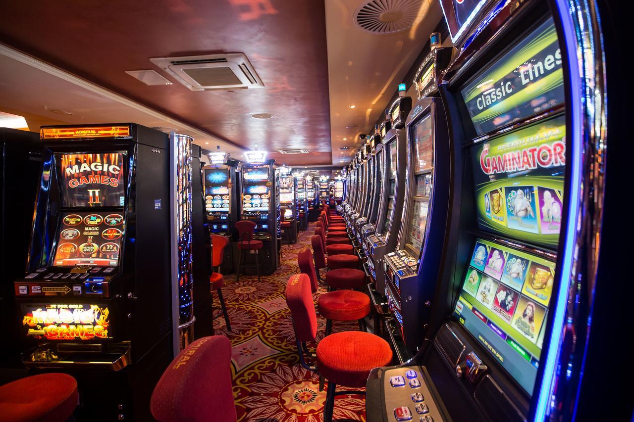 Casino & Hotel Royal Ceska Kubice Exteriér fotografie