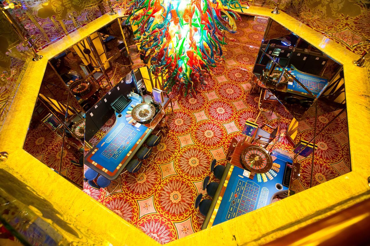 Casino & Hotel Royal Ceska Kubice Exteriér fotografie