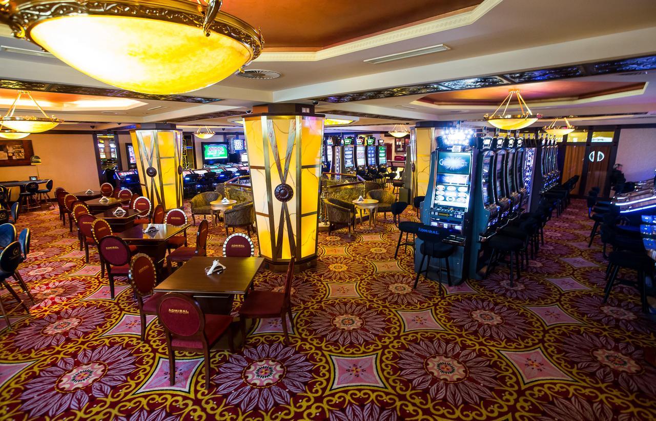 Casino & Hotel Royal Ceska Kubice Exteriér fotografie